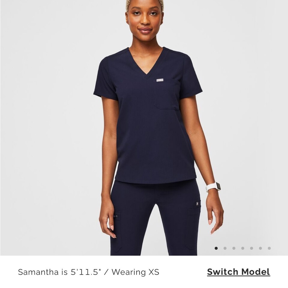 Figs Original Catarina 1 Pocket Scrub Top - Navy